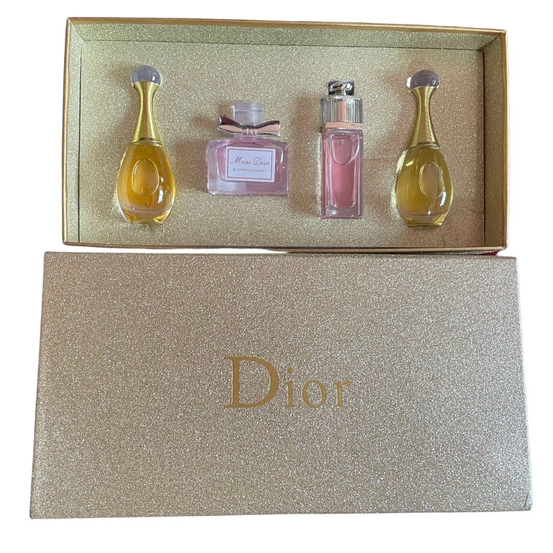 Untitled-design-1.jpg Miss Dior Miniature Gift Set 5ML X 4 - Image 1