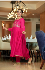 AAA+ Mul Chanderi Kurta Pant and Dupatta Set - Image 2