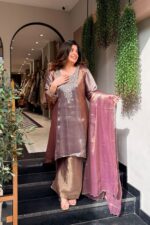 Kurta palazzo and Dupatta Set - Image 2